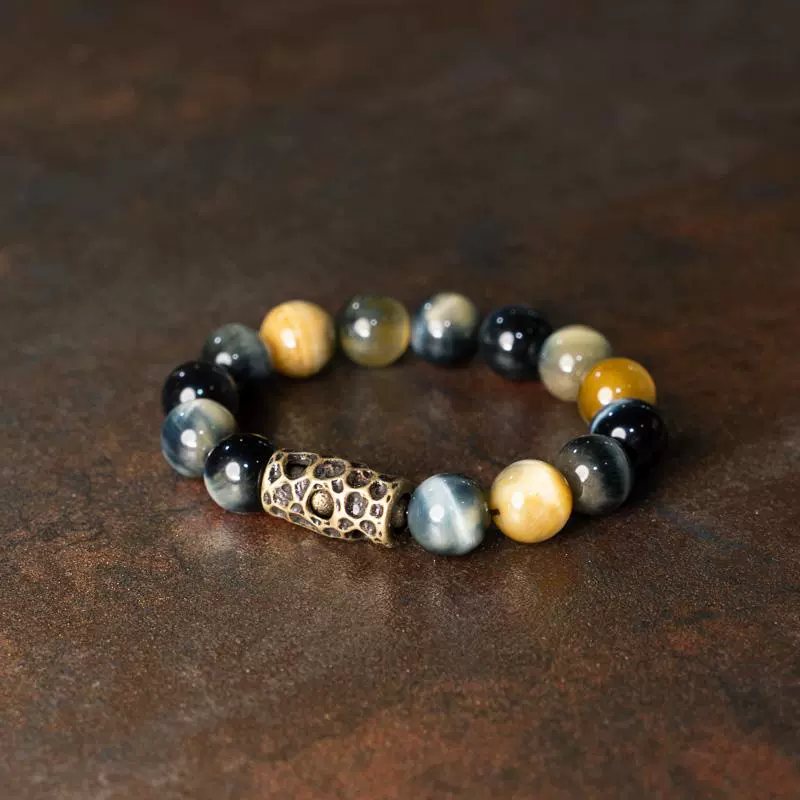 Golden Gaze: Tiger’s Eye Bracelet