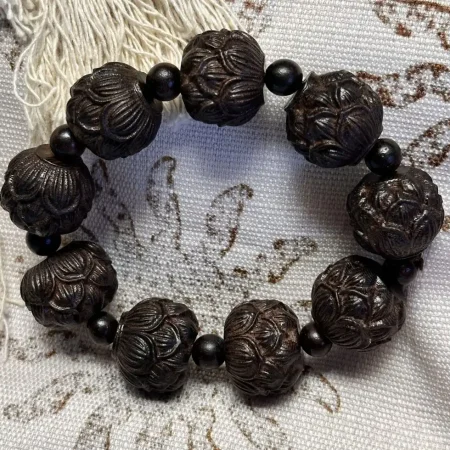 Black Bodhi bracelet